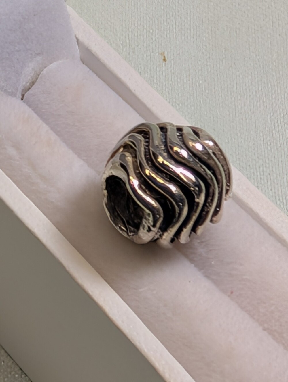 Retired Waves Trollbead Silver